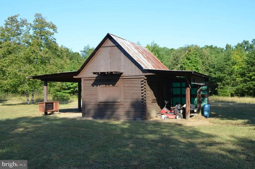 Photo of 6200 FENWICK ROAD