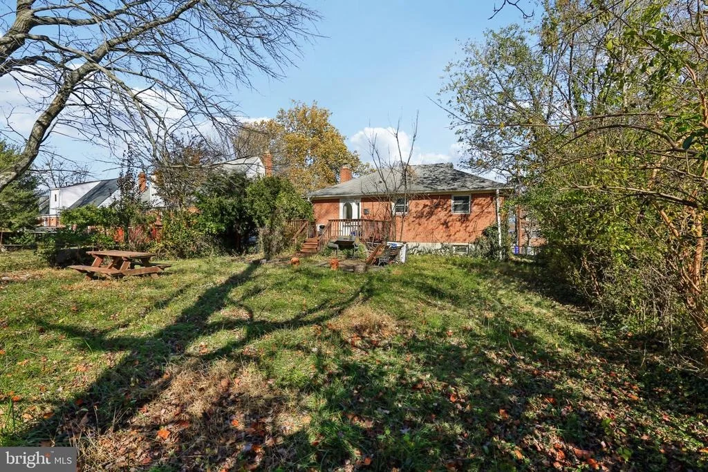 Photo of 3608 JANET ROAD