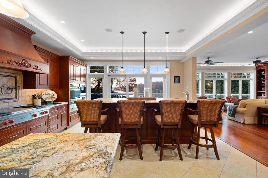 Photo of 206 HARBOR DRIVE