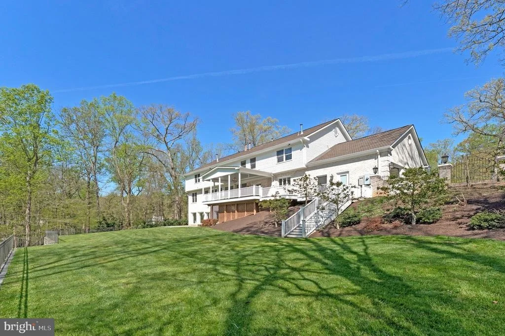 Photo of 8611 BROOK ROAD