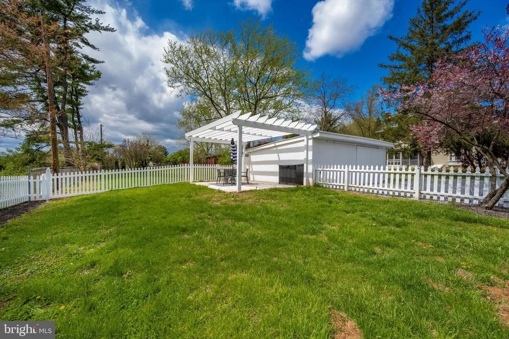 Photo of 3704 BUCKEYSTOWN PIKE