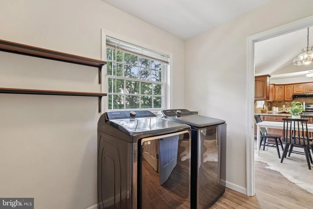 Photo of 7584 CARLIN ROAD