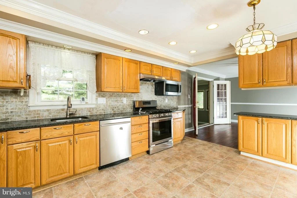 Photo of 18516 ROLLING ACRES WAY