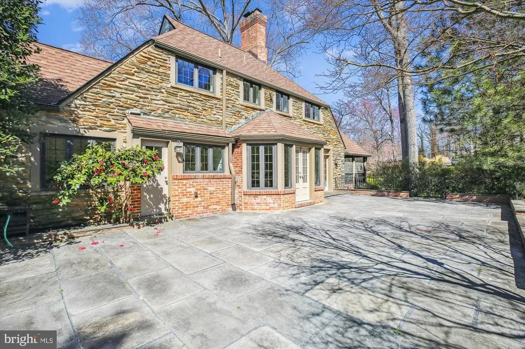 Photo of 4116 BEVERLY ROAD