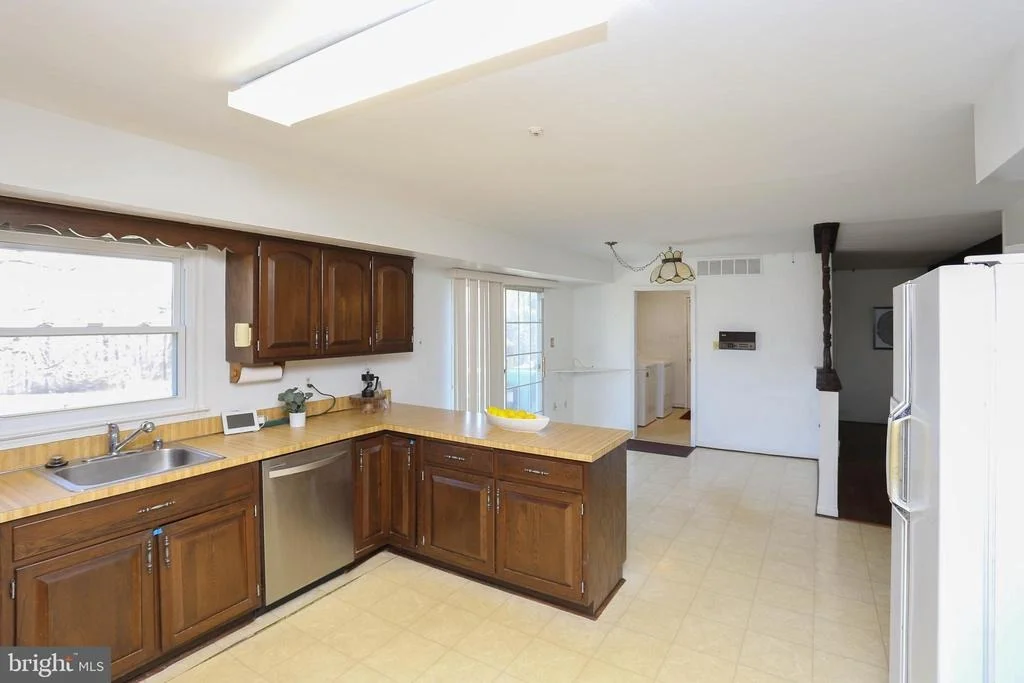 Photo of 18009 EDNOR VIEW TERRACE