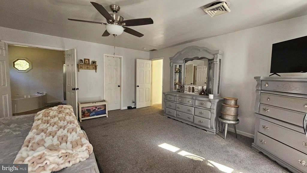 Photo of 400 MONROEVILLE ROAD