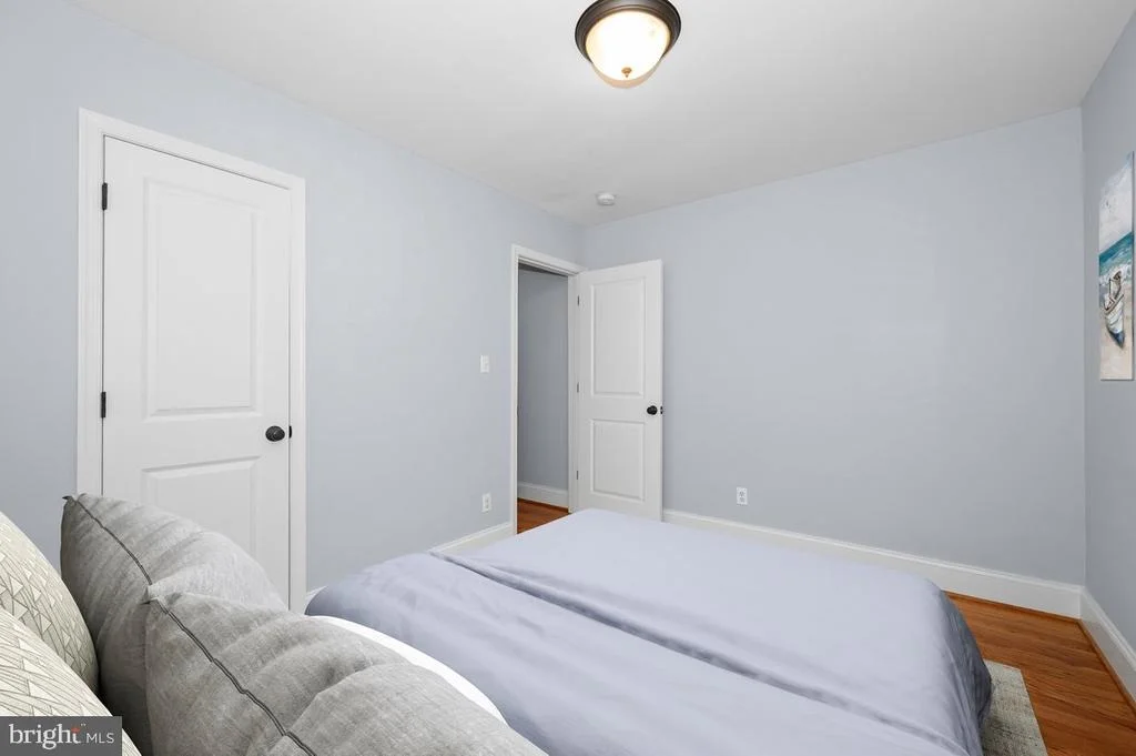 Photo of 6 E HAMILTON AVENUE