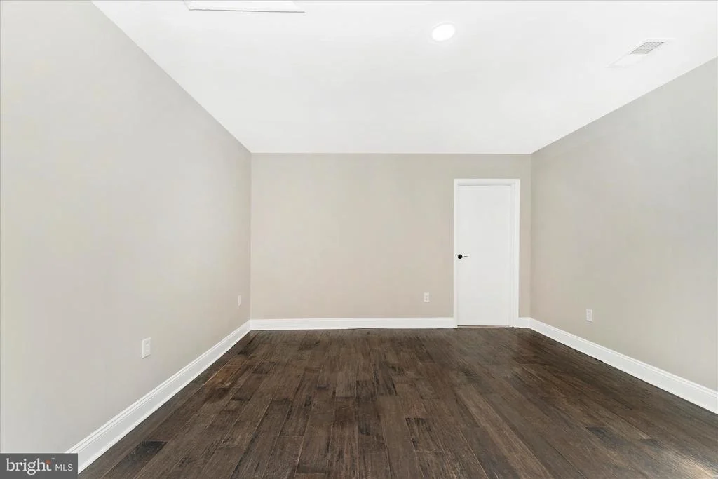 Photo of 301 LANAFIELD DRIVE