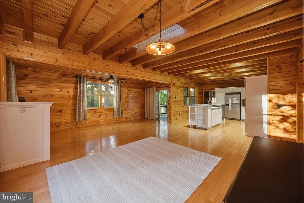Photo of 253 GLEANINGS DRIVE