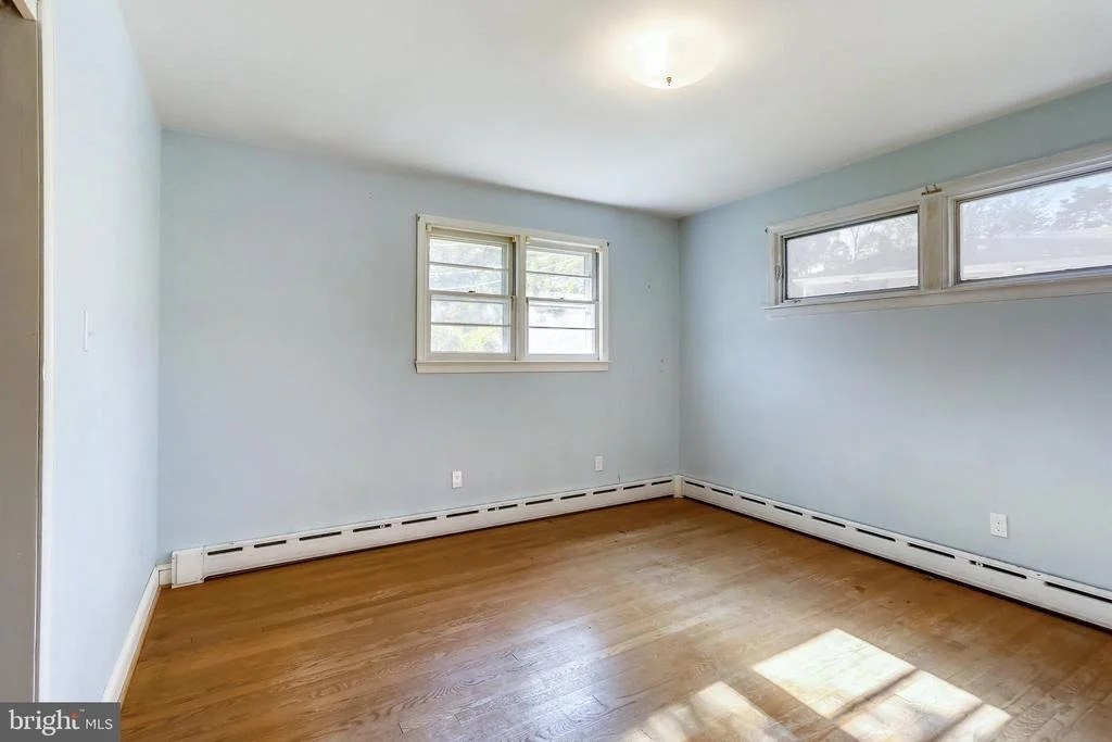 Photo of 1904 FOREST DALE DRIVE