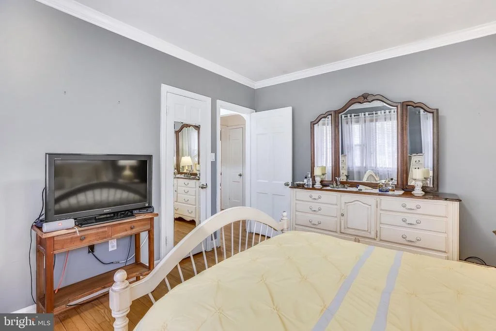 Photo of 8917 WALDEN ROAD