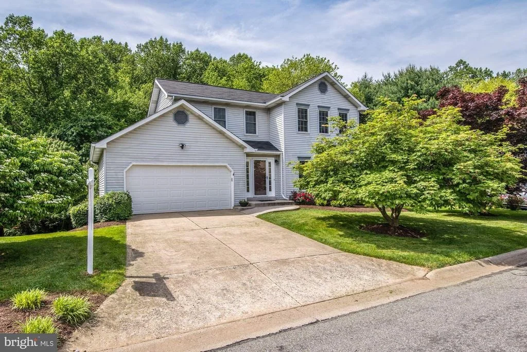 Photo of 1313 CROCKETT LANE