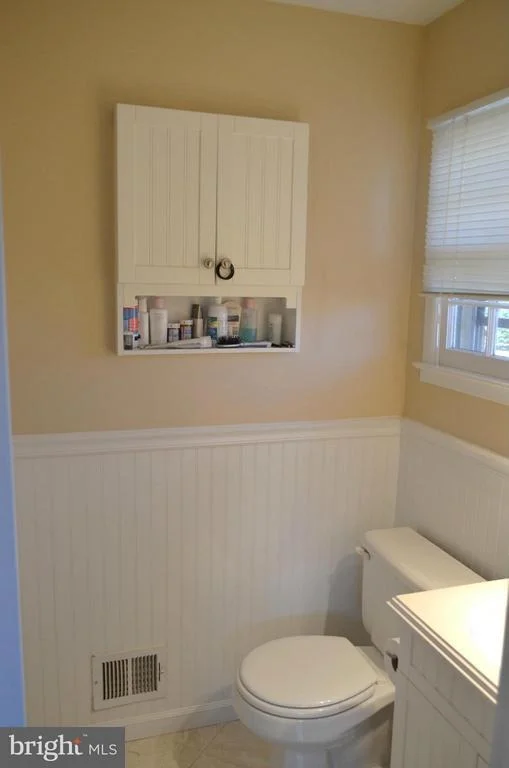 Photo of 1422 MAYFLOWER DRIVE