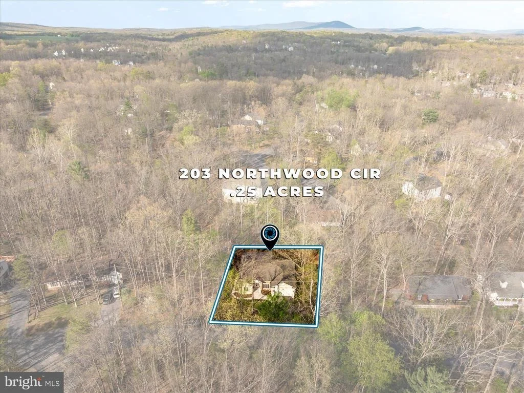 Photo of 203 NORTHWOOD CIRCLE