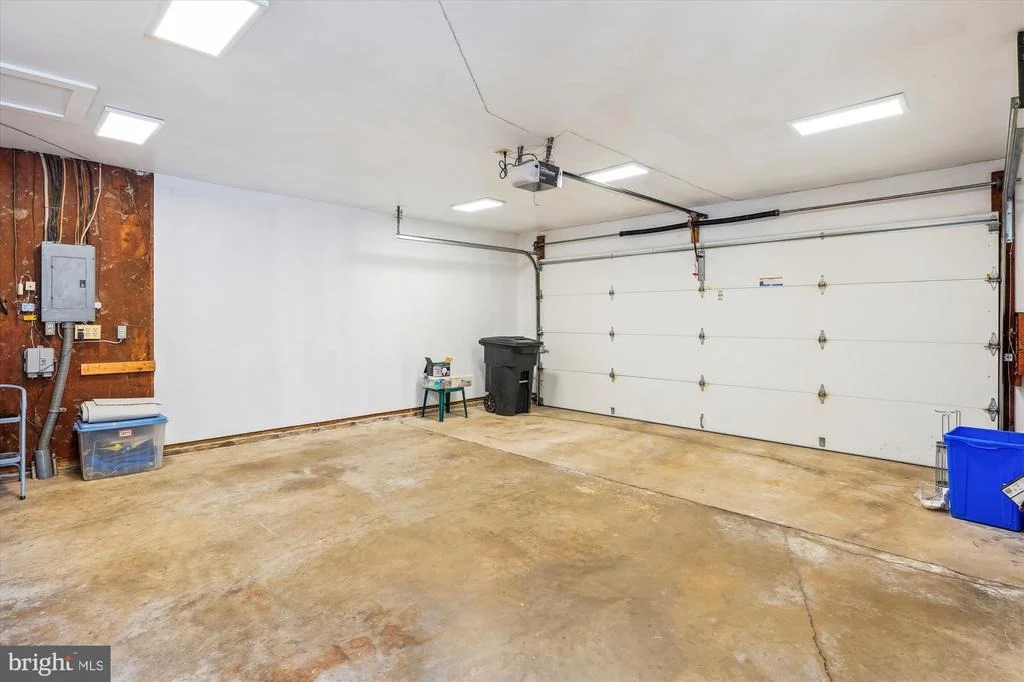 Photo of Unit 31B at 3702 MARBLE ARCH WAY