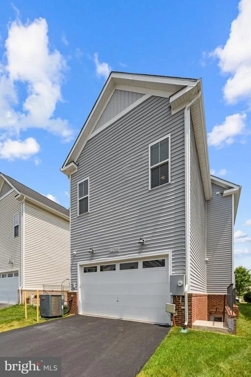 Photo of 22969 AURORA VIEW