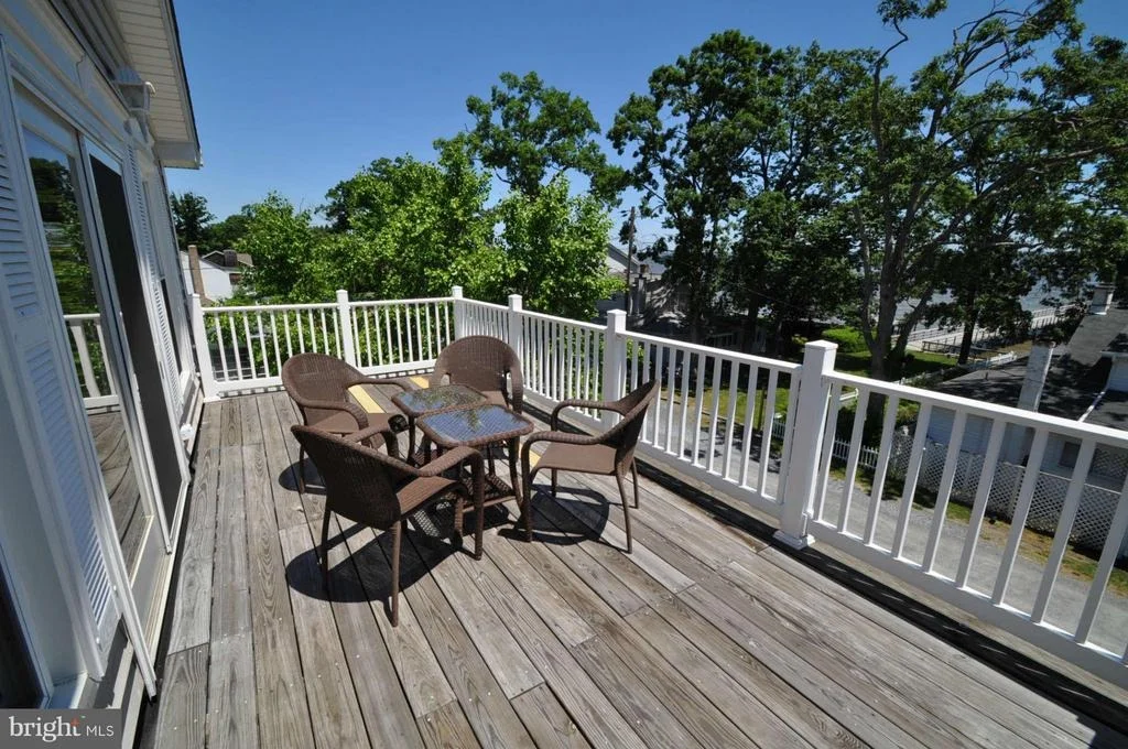 Photo of 4732 OAK ROAD