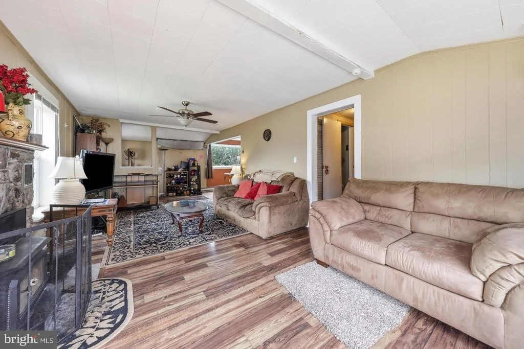 Photo of 25327 HIGHFIELD ROAD