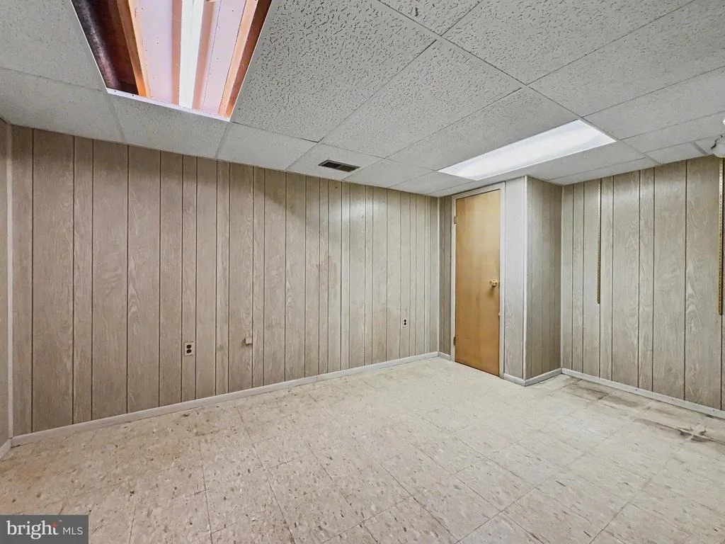 Photo of 1318 DENBY ROAD