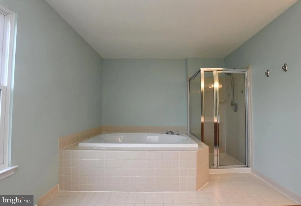 Photo of 46 CHRISTOPHER WAY