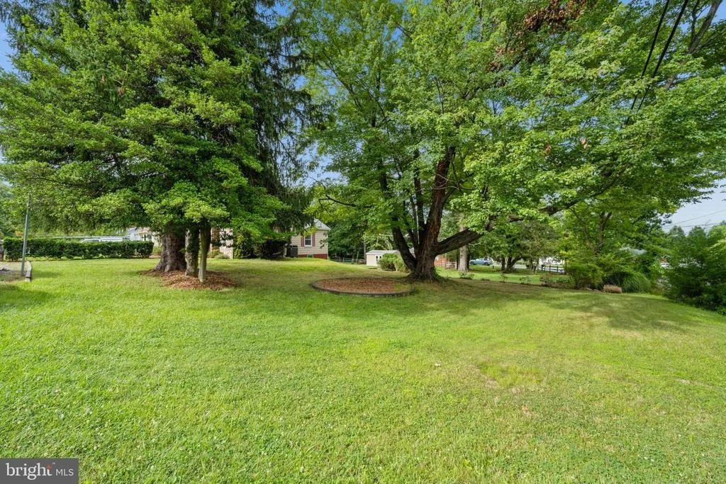 Photo of 8995 HAMBURG ROAD