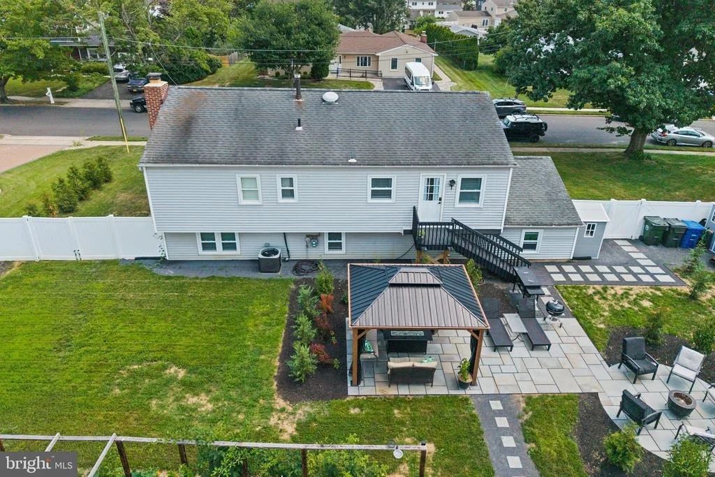 Photo of 6 INDEPENDENCE DRIVE