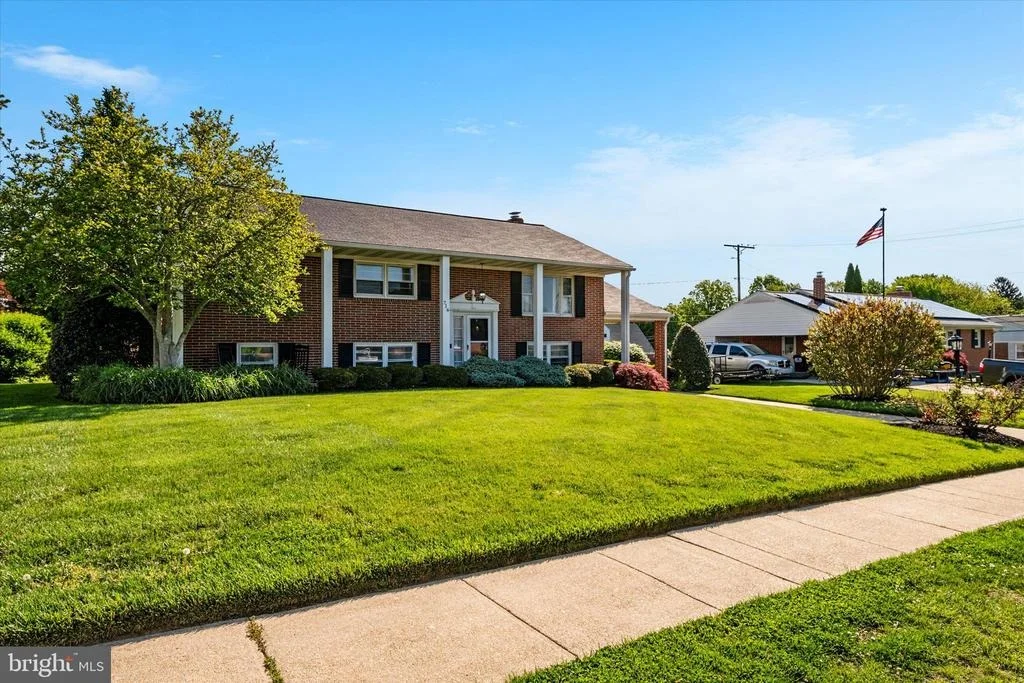 Photo of 716 FLINTLOCK DRIVE