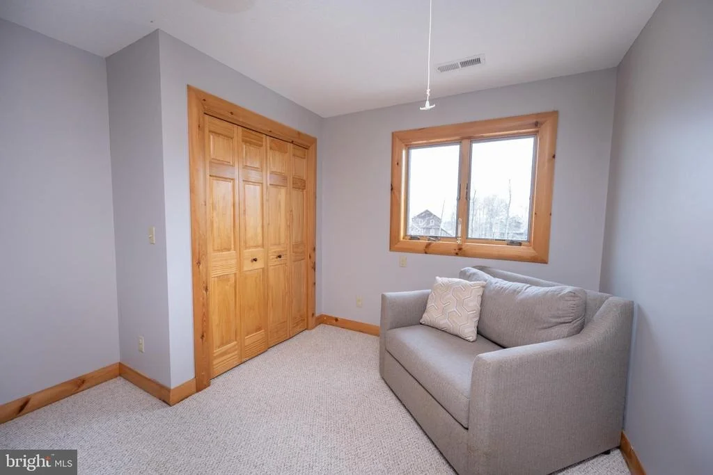 Photo of 276 SUNDANCE WAY