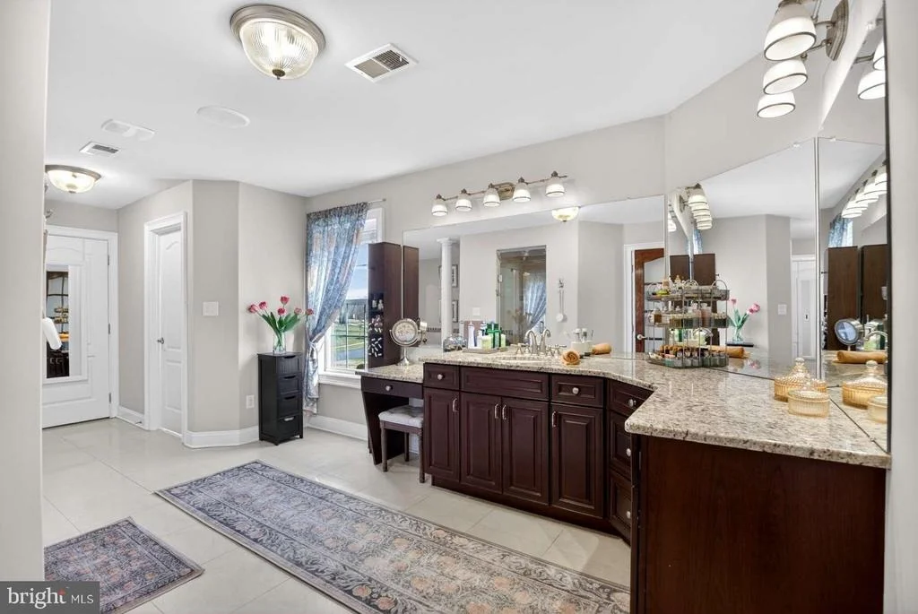 Photo of 207 EMERALD LANE