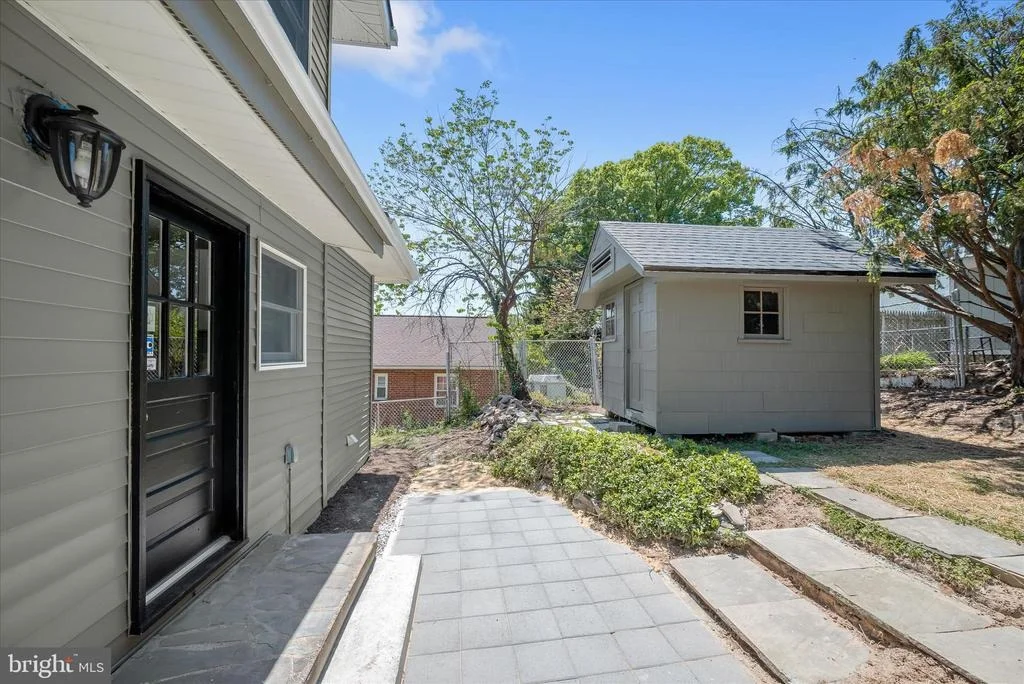 Photo of 10128 HEREFORD PLACE