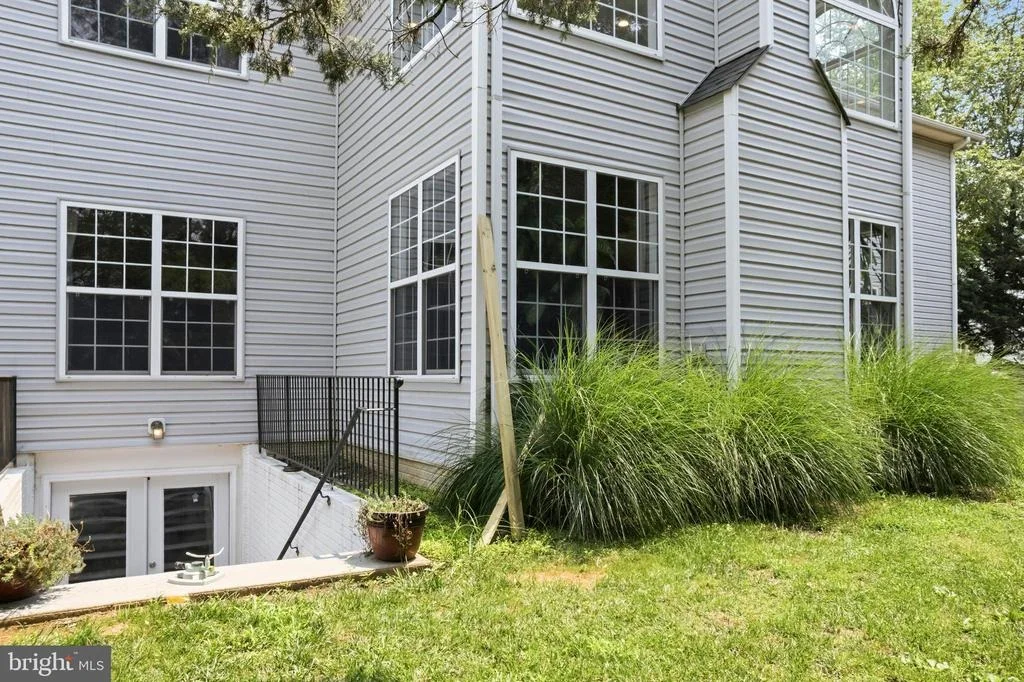 Photo of 43276 JOHN DANFORTH COURT