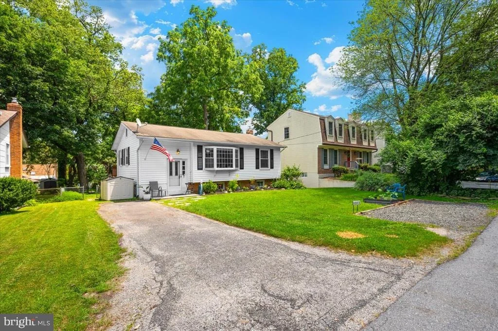 Photo of 10113 DAY AVENUE