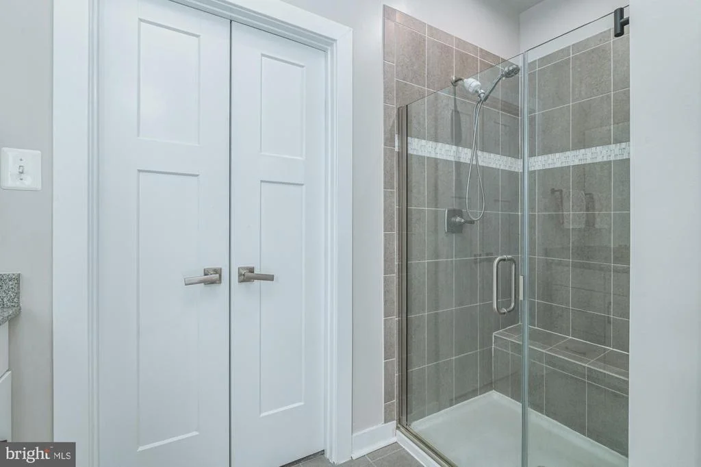 Photo of 405 POTOMAC VIEW PARKWAY