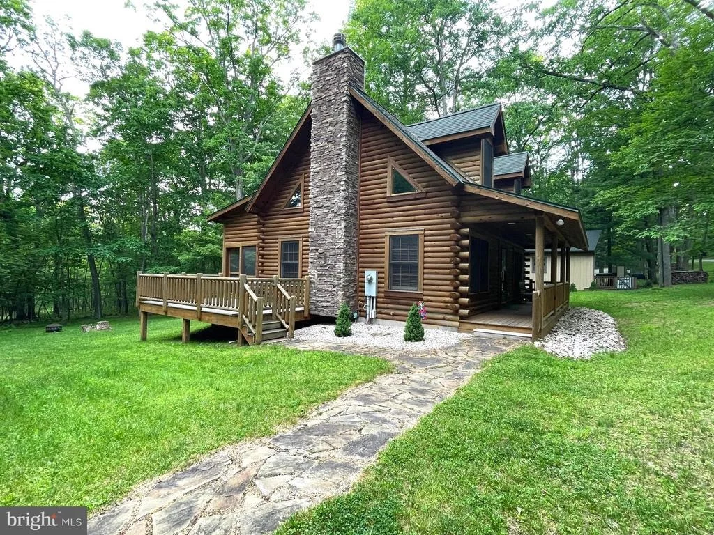 Photo of 185 HIDDEN VALLEY LANE