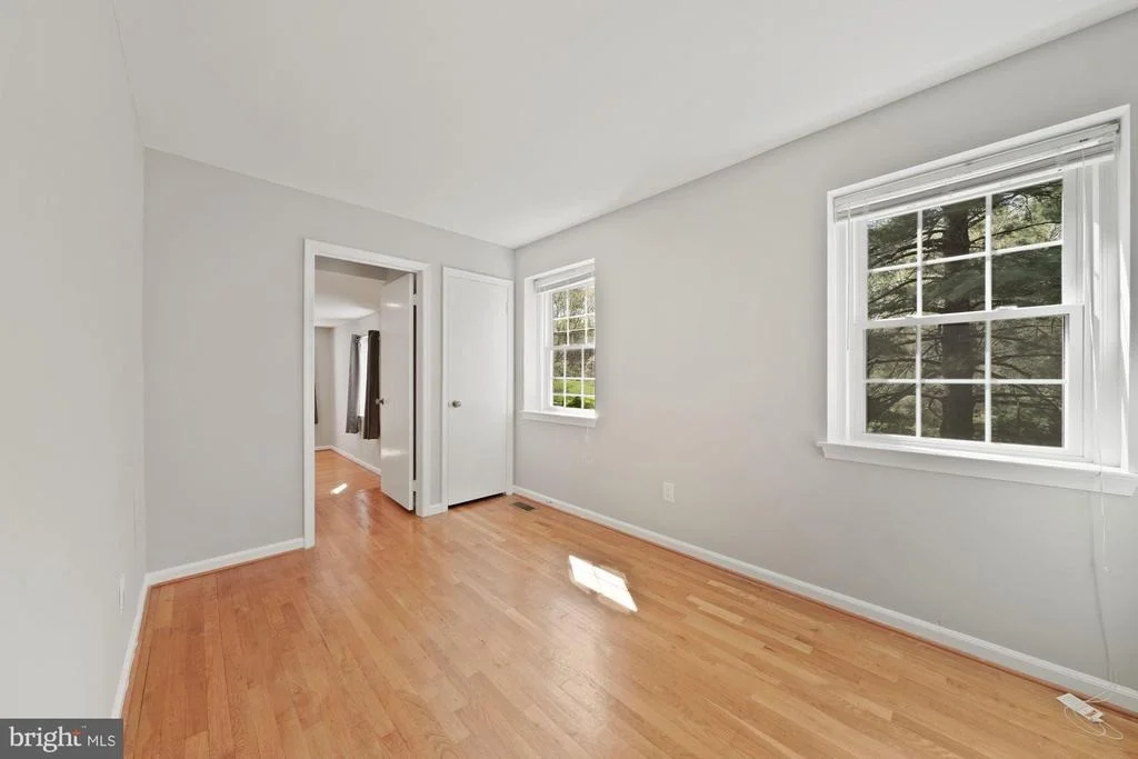 Photo of 1445 LAUREL HILL ROAD