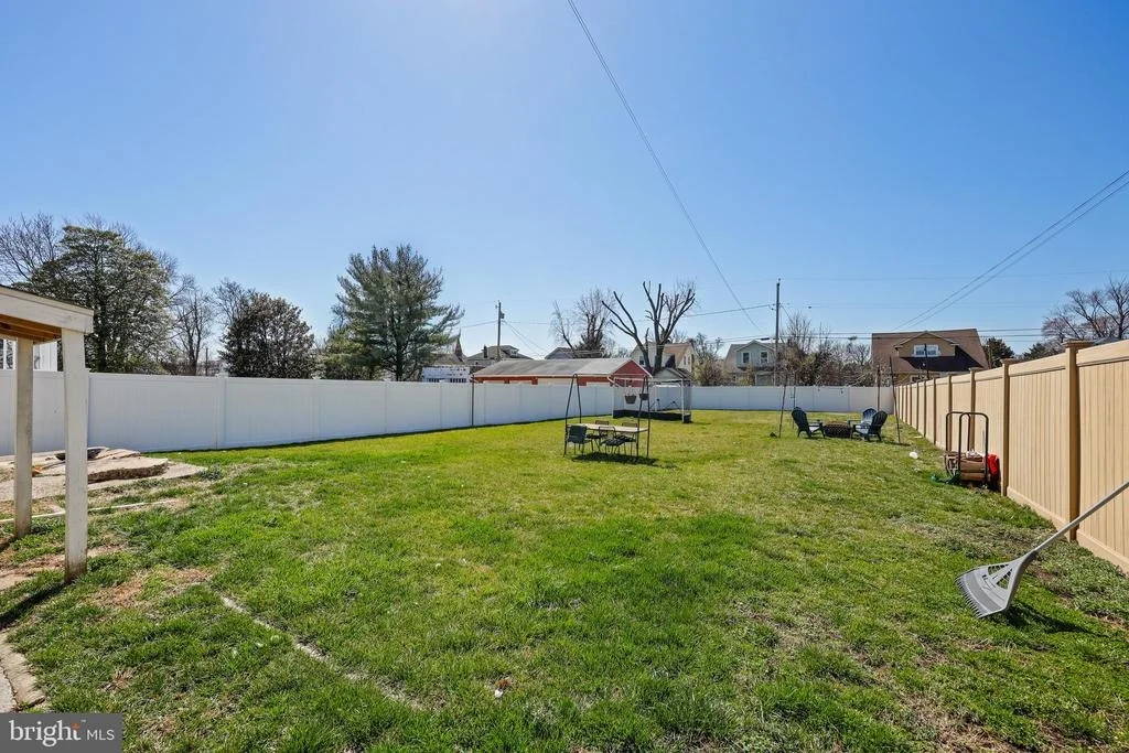 Photo of 1014 LEEDS AVENUE