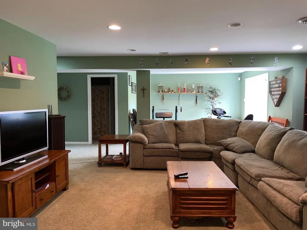 Photo of 6944 N CLIFTON ROAD