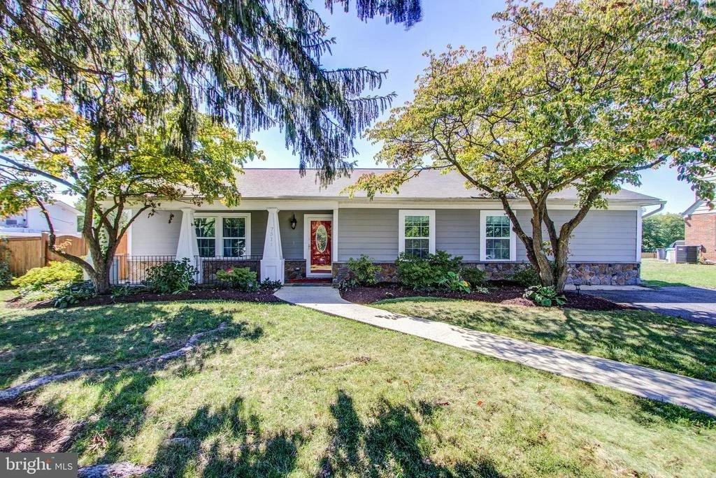 Photo of 7511 SANDY SPRING ROAD