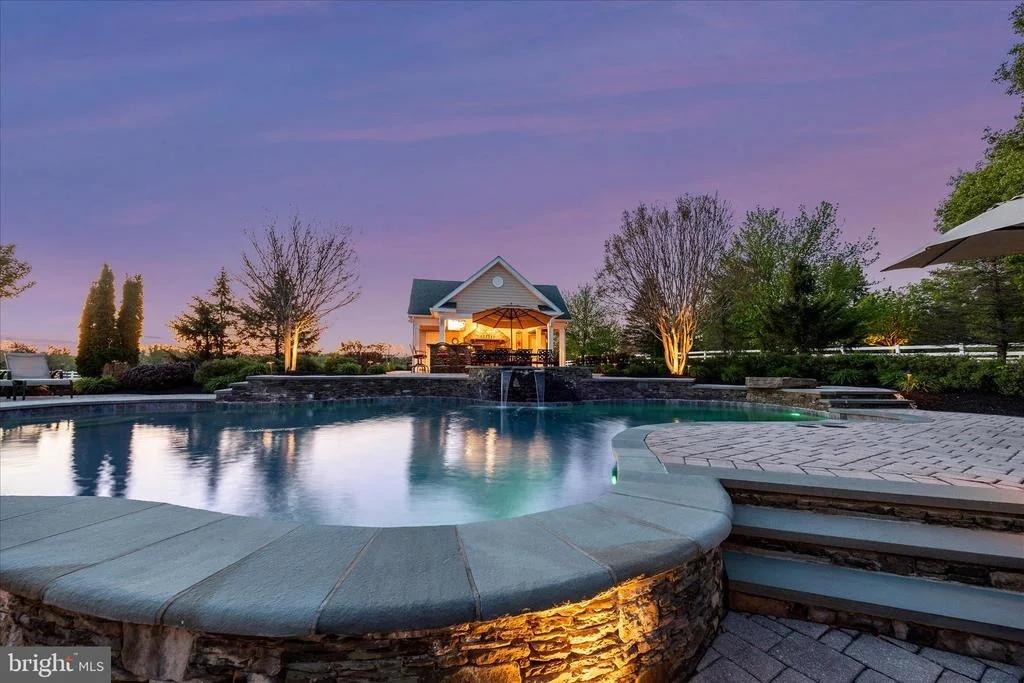 Photo of 6170 CHALLEDON CIRCLE