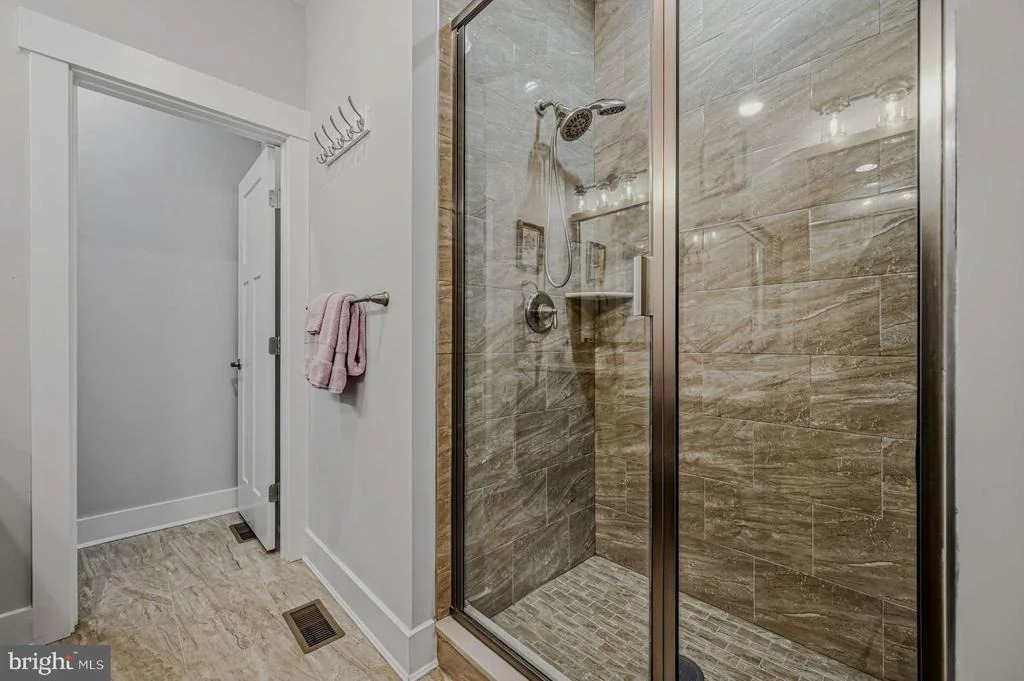Photo of 24187 HEARTLEAF ROAD
