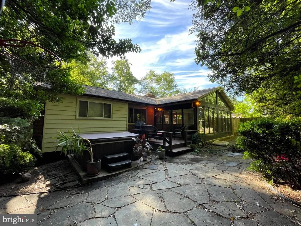 Photo of 10802 LOCKRIDGE DRIVE