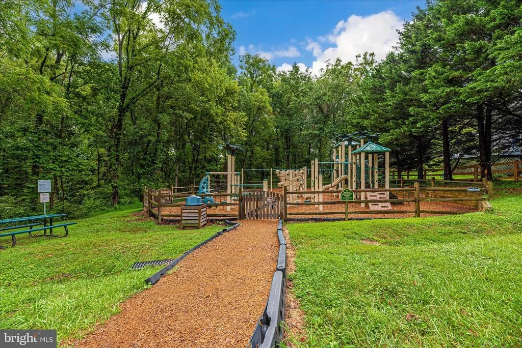Photo of 7031 EAGLEHEAD DRIVE