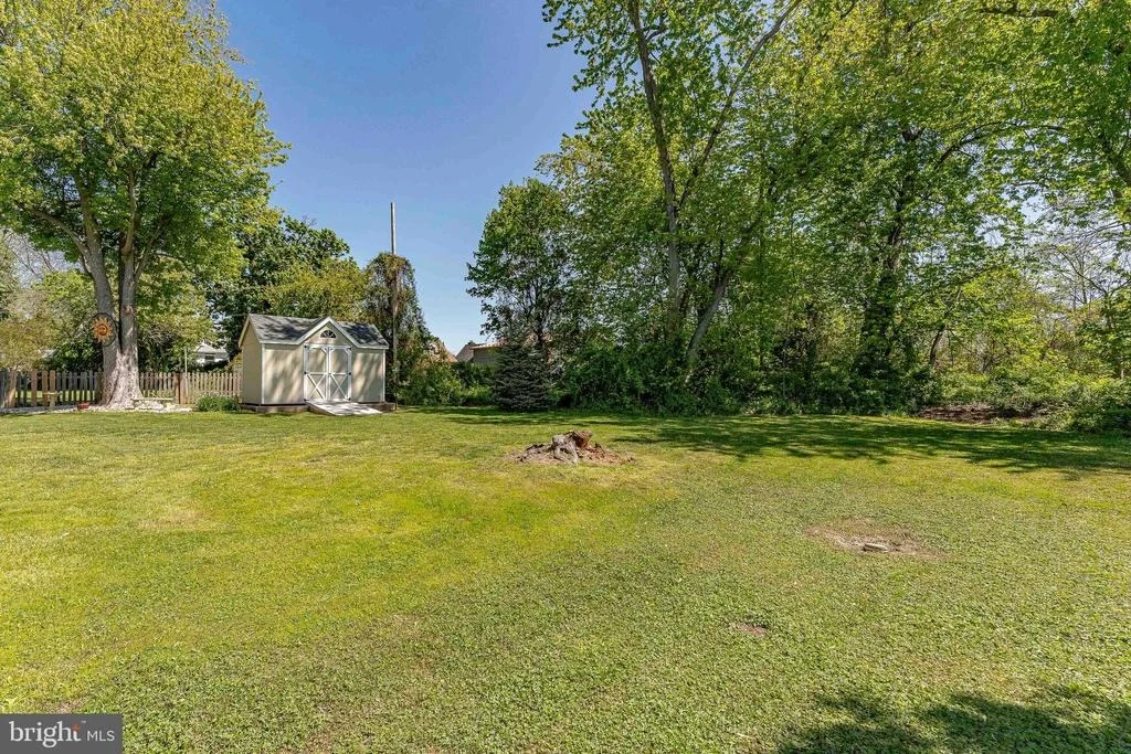 Photo of 209 W FORESTVIEW AVENUE