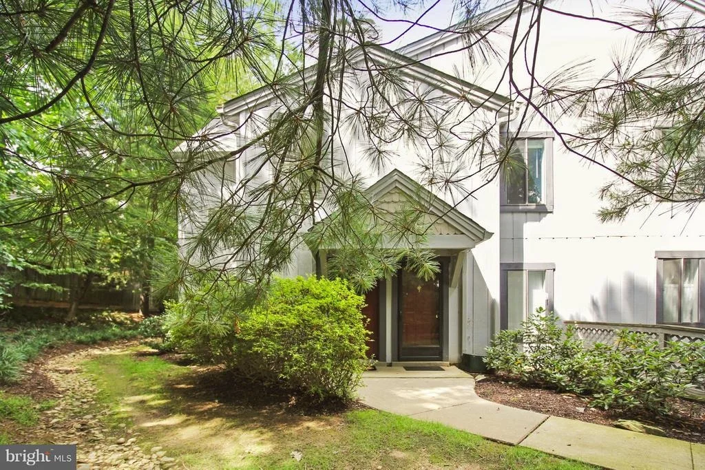 Photo of Unit 52 at 52 WINDBROOKE CIRCLE