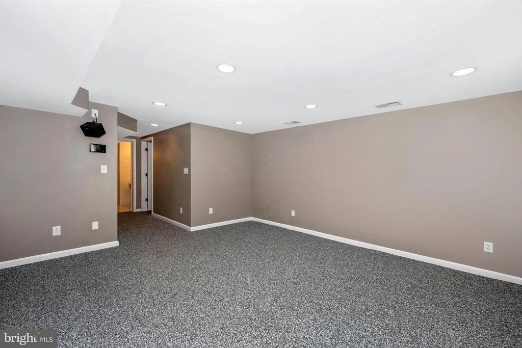 Photo of 25805 RIDGE ROAD