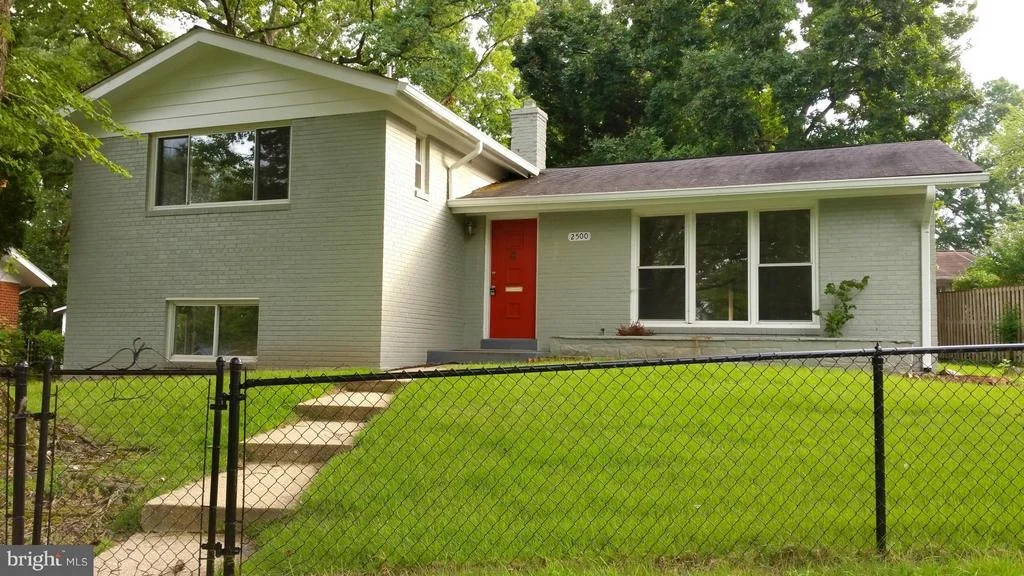 Photo of 2500 HARMON ROAD