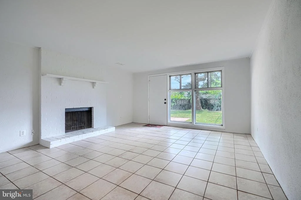 Photo of 2421 FOREST GREEN ROAD