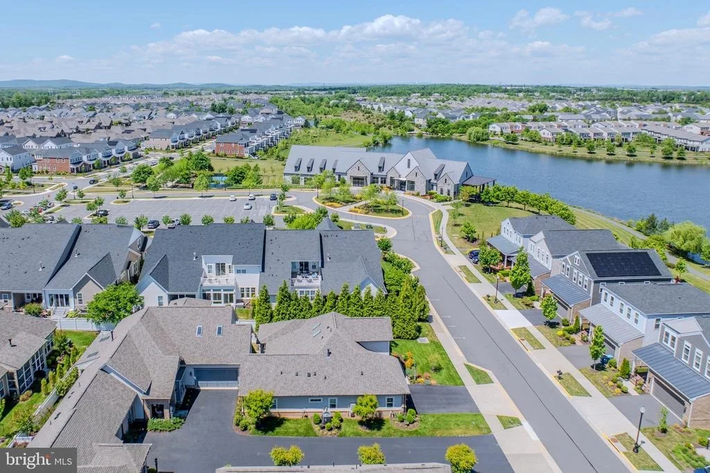 Photo of 42863 BEAVER CROSSING SQUARE