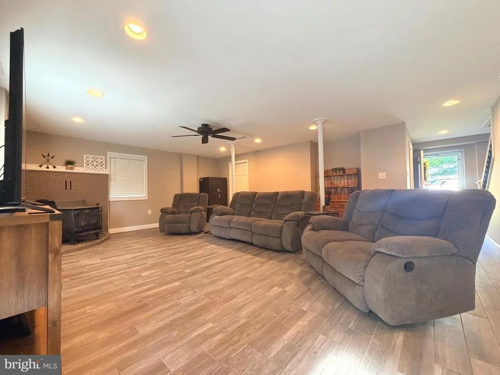 Photo of 4 BURR HILL DRIVE