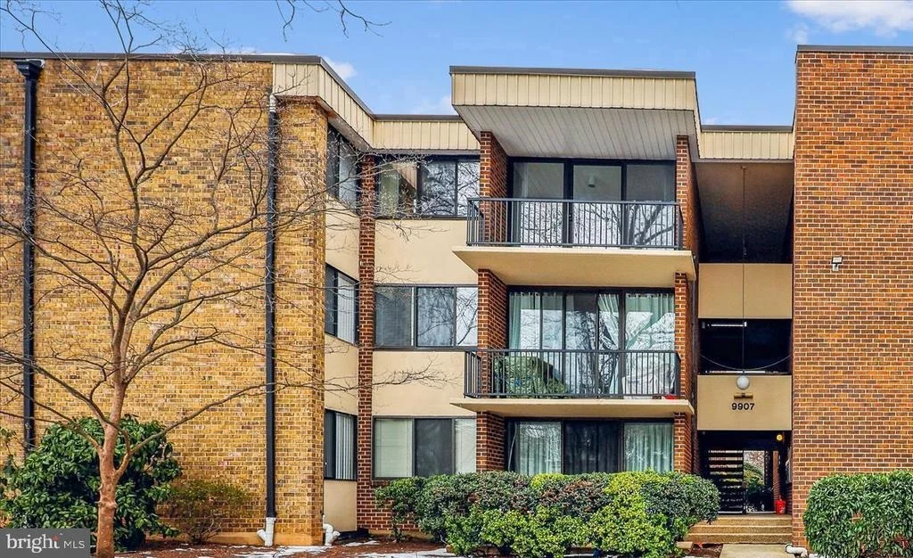 Photo of Unit 5301 at 9907 BLUNDON DRIVE